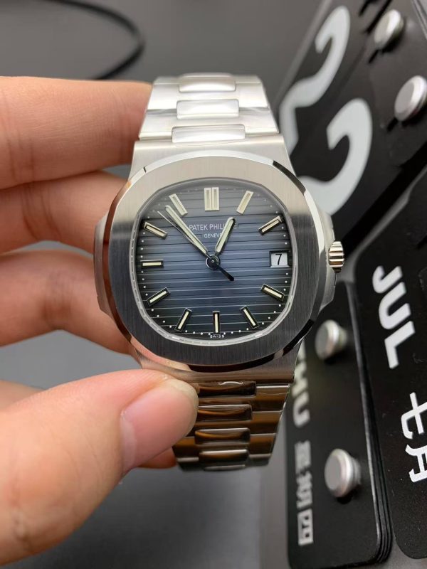 Replica Patek Philippe Nautilus 5711 PF Factory V2 Blue Dial